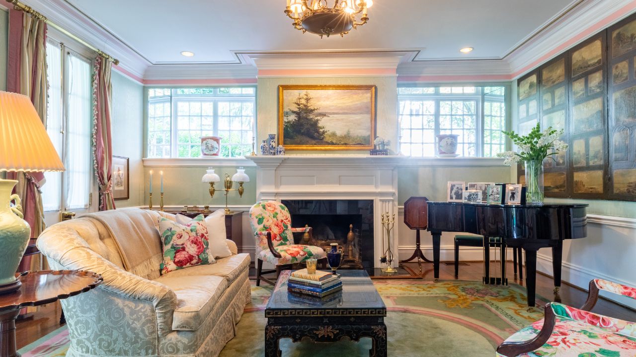 Slide 10_ Colonnade Living Room