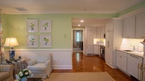 Slide 13_ Tradionalist Kitchen